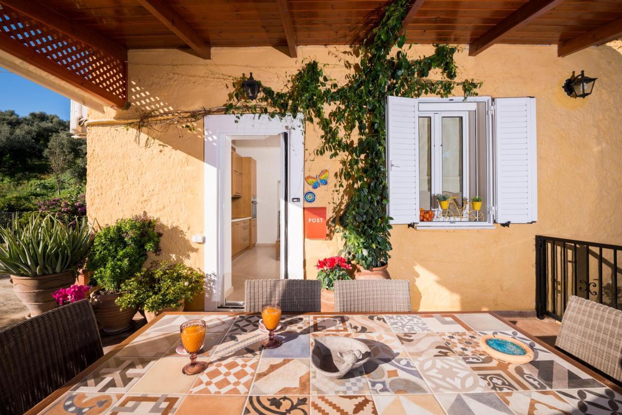 Casa Arokaria Apartment Petaliana Luaran gambar