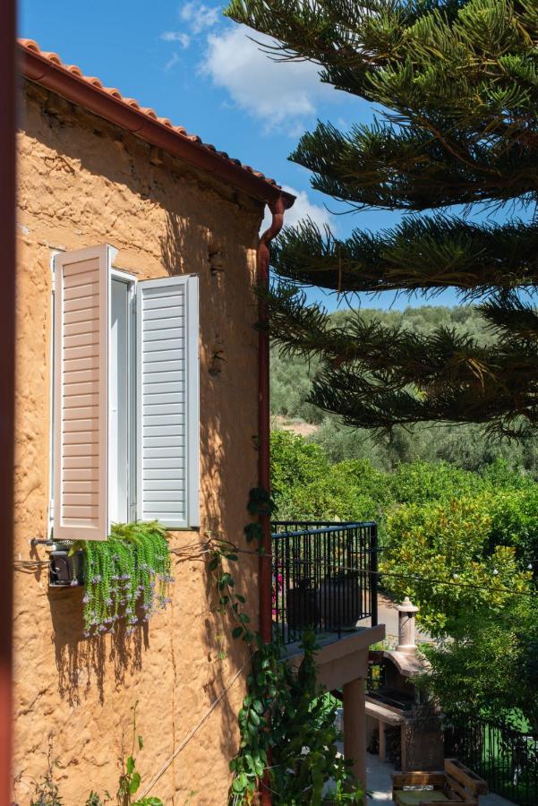Casa Arokaria Apartment Petaliana Luaran gambar
